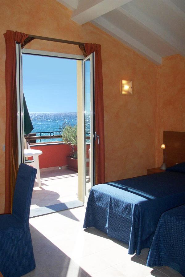 Bed and Breakfast Acqua Di Mare Bordighera Exterior foto